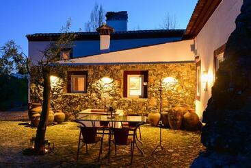 پانسیون Quinta Da Dourada
