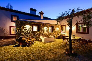 پانسیون Quinta Da Dourada