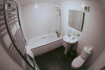 هاستل The Heathfield Inn