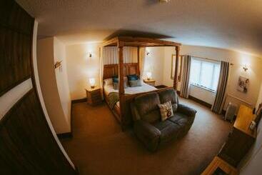 هاستل The Heathfield Inn