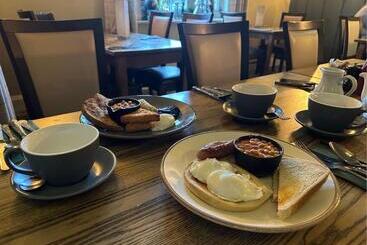 هاستل The Heathfield Inn