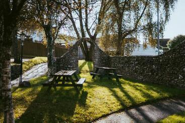 هاستل The Heathfield Inn