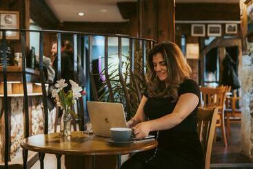 هاستل The Heathfield Inn