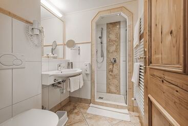 Aster Boutique Hotel & Chalets