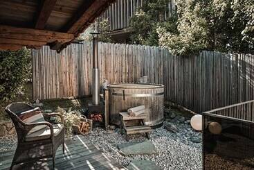 Aster Boutique Hotel & Chalets