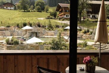 Aster Boutique Hotel & Chalets