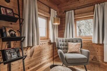 Aster Boutique Hotel & Chalets