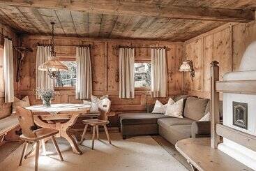 Aster Boutique Hotel & Chalets