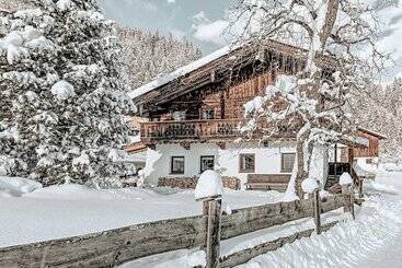 Aster Boutique Hotel & Chalets
