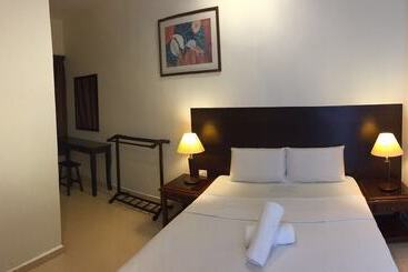 هتل Perhentian Tivoli Inn