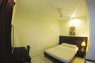 هتل Perhentian Tivoli Inn