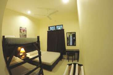 هتل Perhentian Tivoli Inn