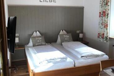 پانسیون Magali S, Bed & Breakfast   Inclusive Summer Card