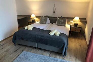پانسیون Magali S, Bed & Breakfast   Inclusive Summer Card
