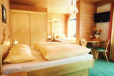 پانسیون Alpenhof Schwaiger   Hotel Garni