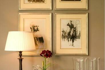 پانسیون Brugsche Suites Luxury Guesthouse