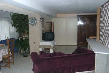 پانسیون Chambres D Hotes Les Pratges