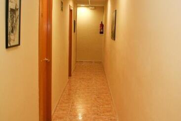 پانسیون Hostal Baler