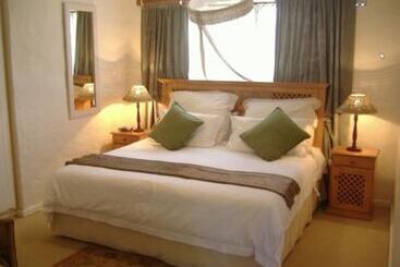 پانسیون Livesey Lodge
