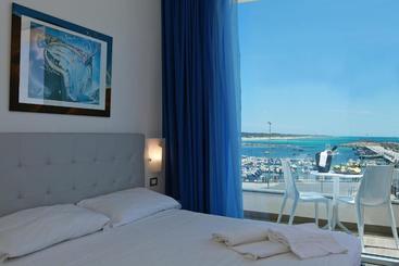 膳宿费 Nauticus Hotel Ugento