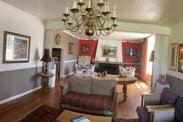 پانسیون The Boston Guest House