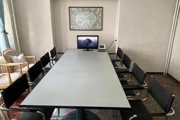 Hostel Escher