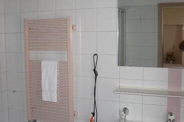 Hostel Escher