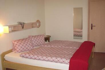Hostel Escher