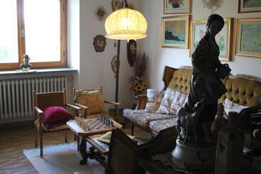 هتل Agriturismo Casale Le Burgne