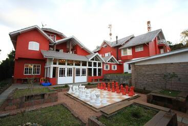 پانسیون Aardvark Inn Pousada
