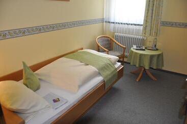 ペンション Gutsschänke Sennerhof