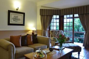 膳宿费 Highgrove House Country Hotel, Restaurant, Farm & Spa