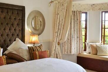 膳宿费 Highgrove House Country Hotel, Restaurant, Farm & Spa