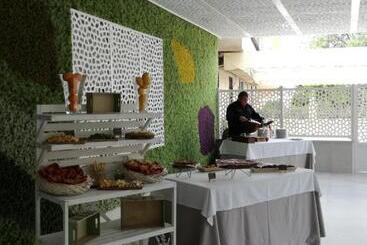 پانسیون Hostal El Sevillano