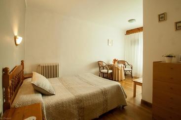 پانسیون Hostal L'estació