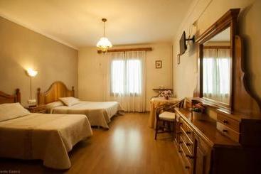 پانسیون Hostal L'estació