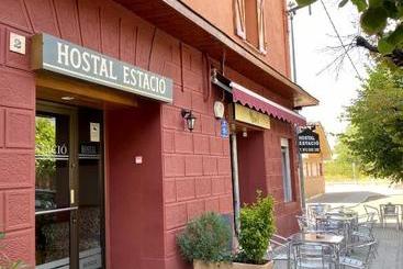 پانسیون Hostal L'estació