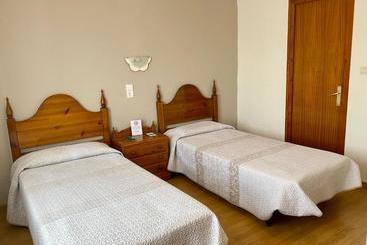 پانسیون Hostal L'estació