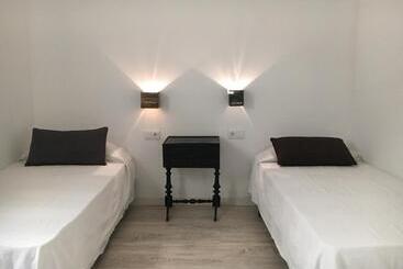 پانسیون Hostal Portugal