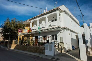 پانسیون Hostal Victoria Mar