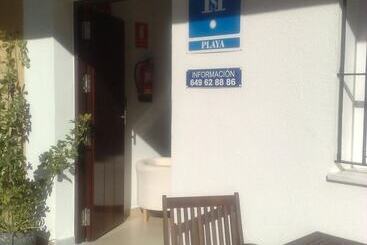 پانسیون Hostal Victoria Mar