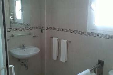 پانسیون Hostal Victoria Mar