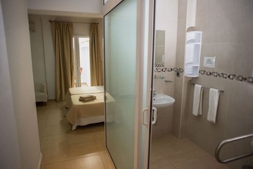 پانسیون Hostal Victoria Mar