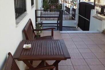 پانسیون Hostal Victoria Mar