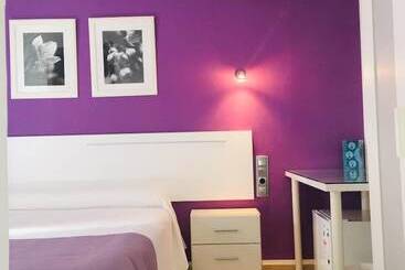 پانسیون Hostal Victoria Mar