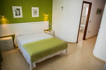 پانسیون Hostal Victoria Mar