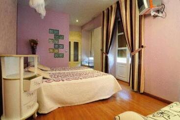 پانسیون Hosteria Solar De Tejada