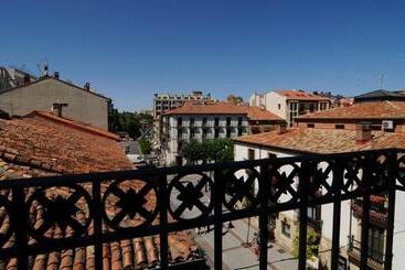 پانسیون Hosteria Solar De Tejada