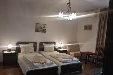 پانسیون Keremidchieva Kushta Guest House