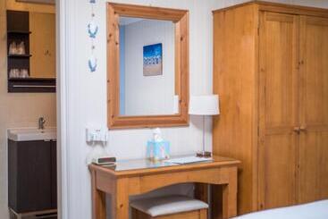 پانسیون The Grafton Guest House